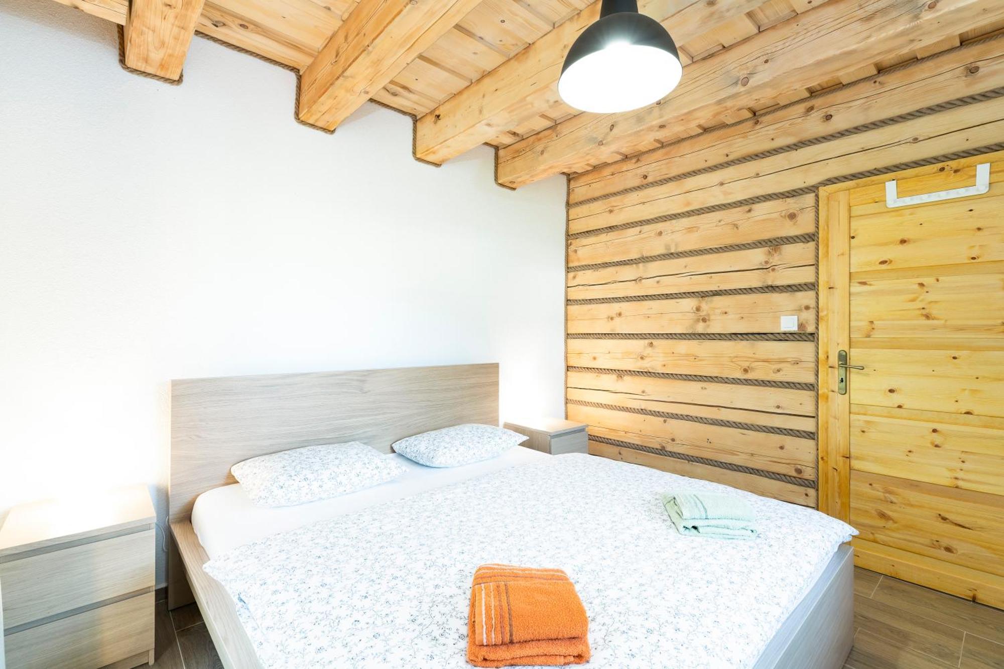 Drevenice Liptov - Ski & Hiking Apartments Lazisko Eksteriør billede